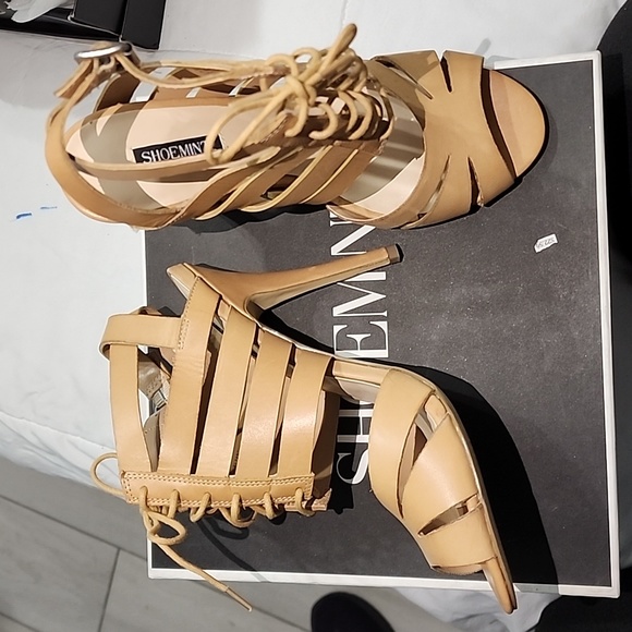 Tan Leather Peep Toes Heels - Picture 2 of 4